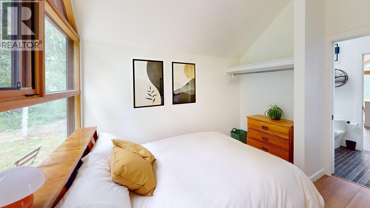 2715 3b Highway, Rossland, British Columbia  V0G 1Y0 - Photo 7 - 10356557