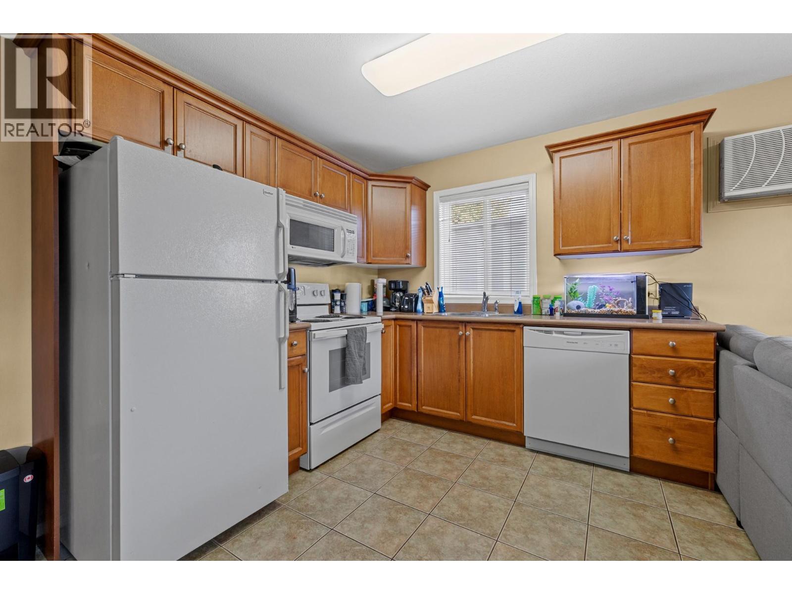 1320 Graham Street, Kelowna, British Columbia  V1Y 9X7 - Photo 27 - 10362244