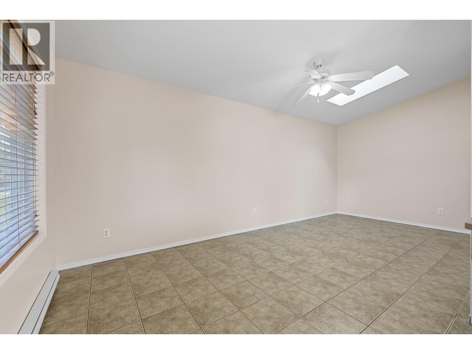 1320 Graham Street, Kelowna, British Columbia  V1Y 9X7 - Photo 3 - 10362244