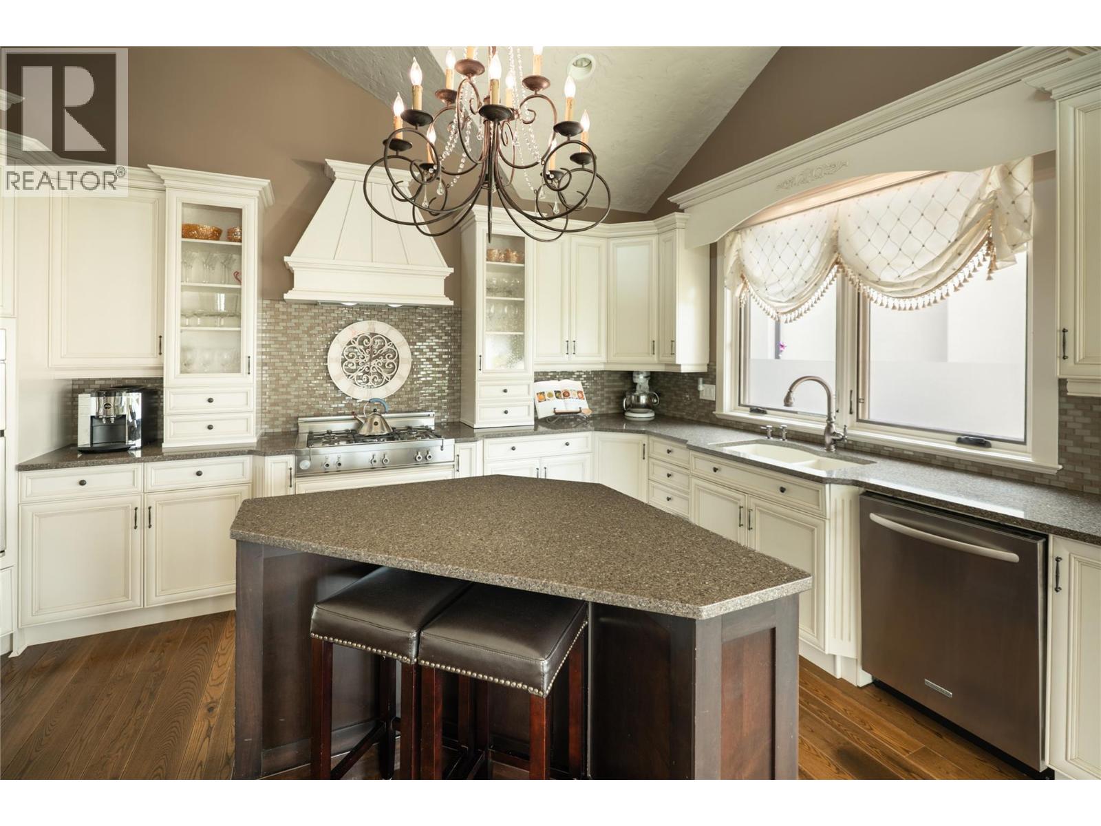 4768 Carmel Crescent, Kelowna, British Columbia  V1W 5B9 - Photo 10 - 10362682