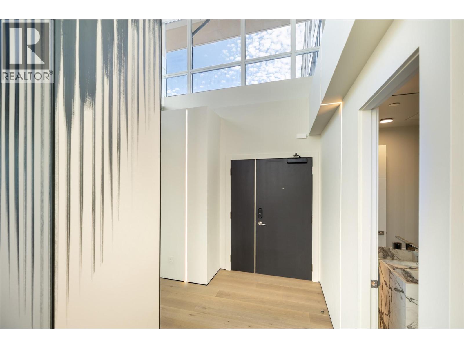 1075 Sunset Drive Unit# Ph1, Kelowna, British Columbia  V1Y 9Y9 - Photo 38 - 10362500