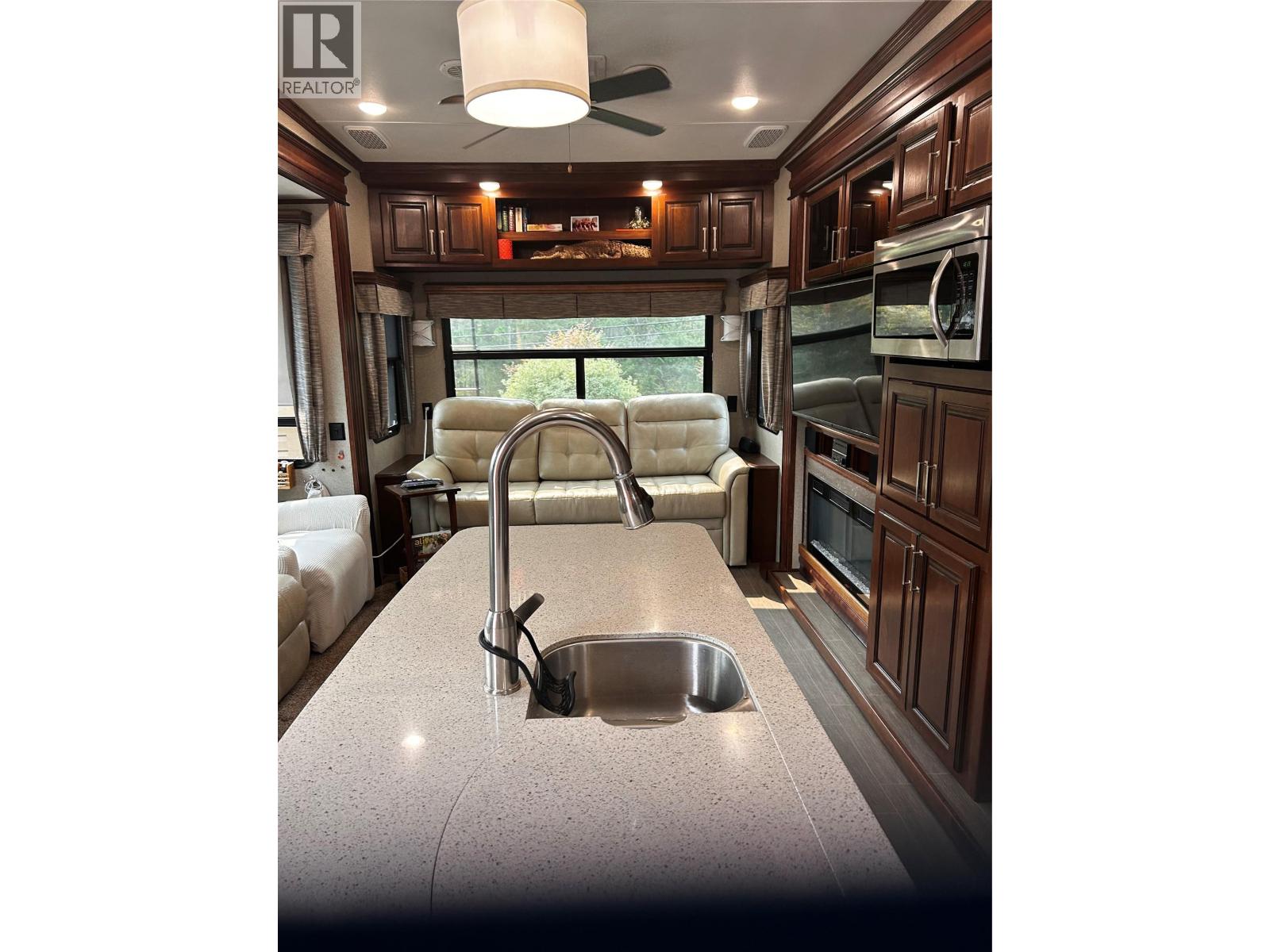 3303 Mabel Lake Road Unit# 2, Enderby, British Columbia  V0E 1V5 - Photo 16 - 10362407