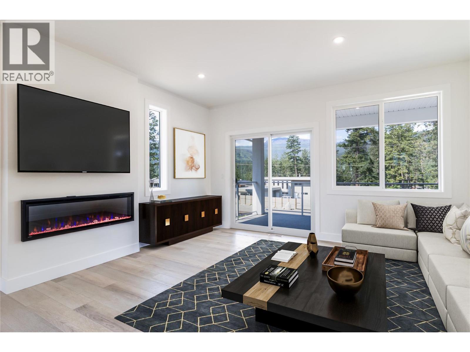 7186 Dunwaters Road, Kelowna, British Columbia  V1Z 3W5 - Photo 4 - 10362558