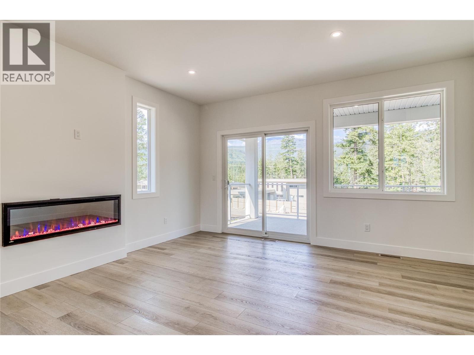 7186 Dunwaters Road, Kelowna, British Columbia  V1Z 3W5 - Photo 5 - 10362558