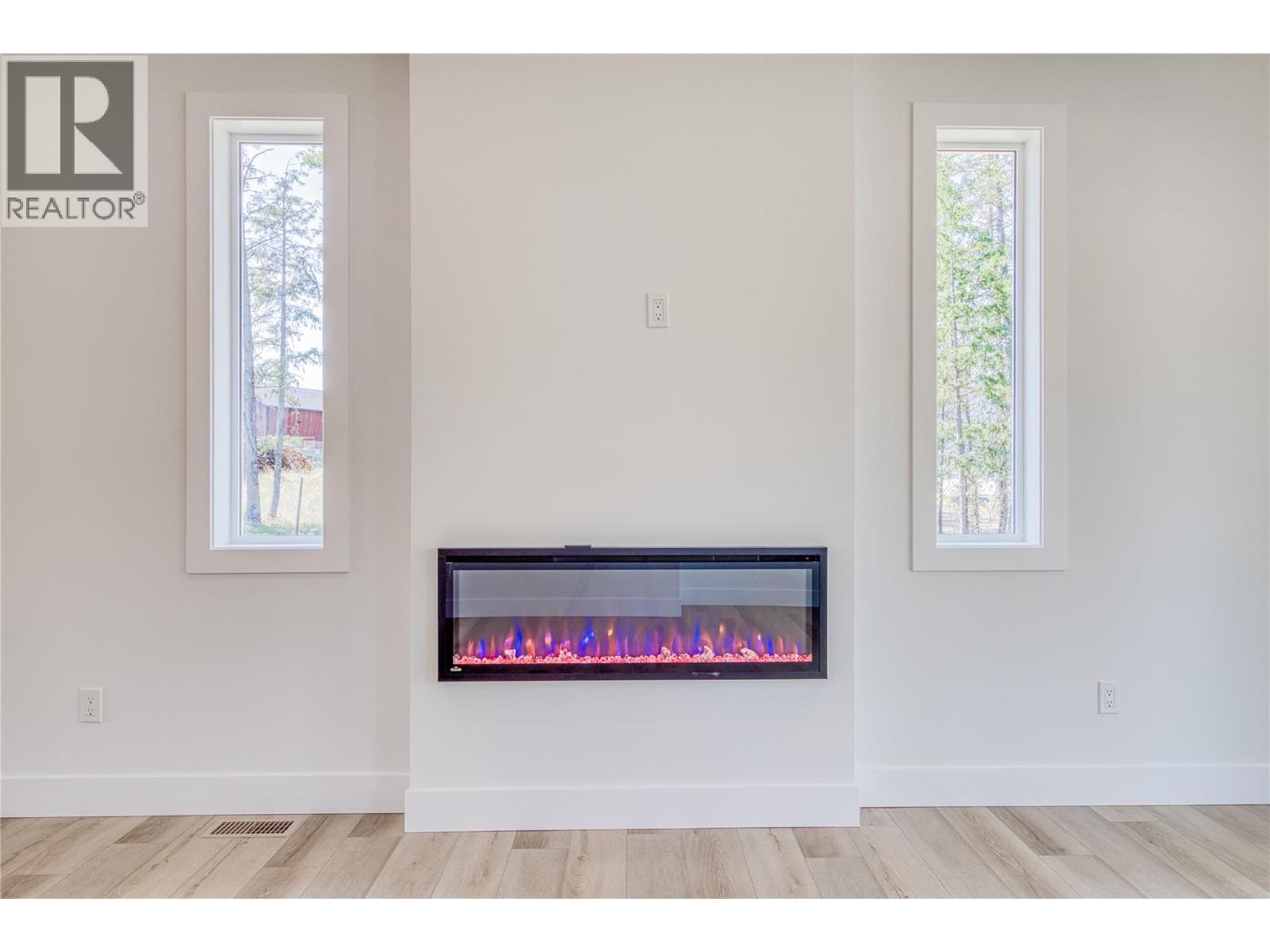 7186 Dunwaters Road, Kelowna, British Columbia  V1Z 3W5 - Photo 6 - 10362558