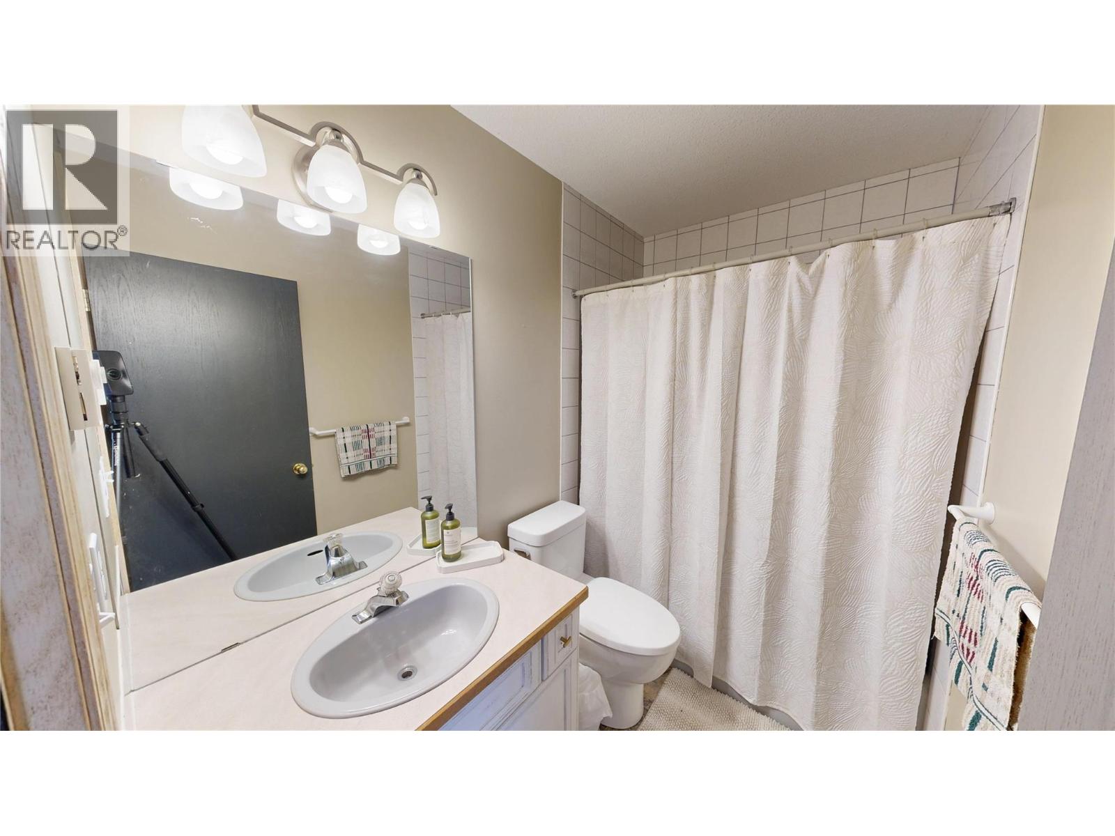 4850 Mckay Street Unit# 2, Radium Hot Springs, British Columbia  V0A 1M0 - Photo 5 - 10362907