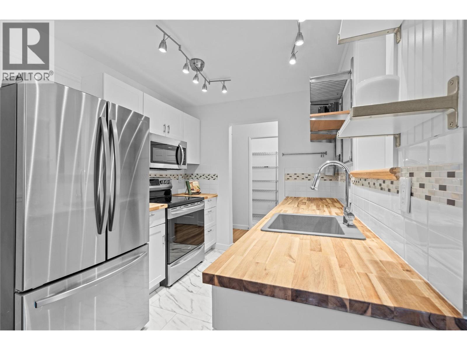 3180 De Montreuil Court Unit# 310, Kelowna, British Columbia  V1W 3W4 - Photo 4 - 10362962