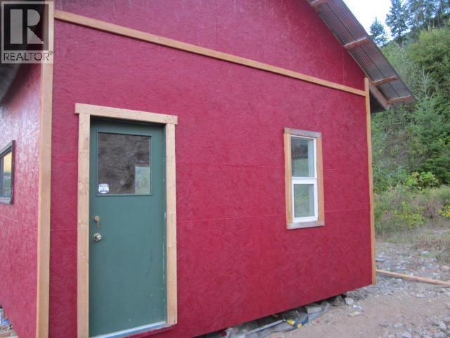 200 Lower Arrow Lake, Castlegar, British Columbia  V1N 4V8 - Photo 13 - 10362706