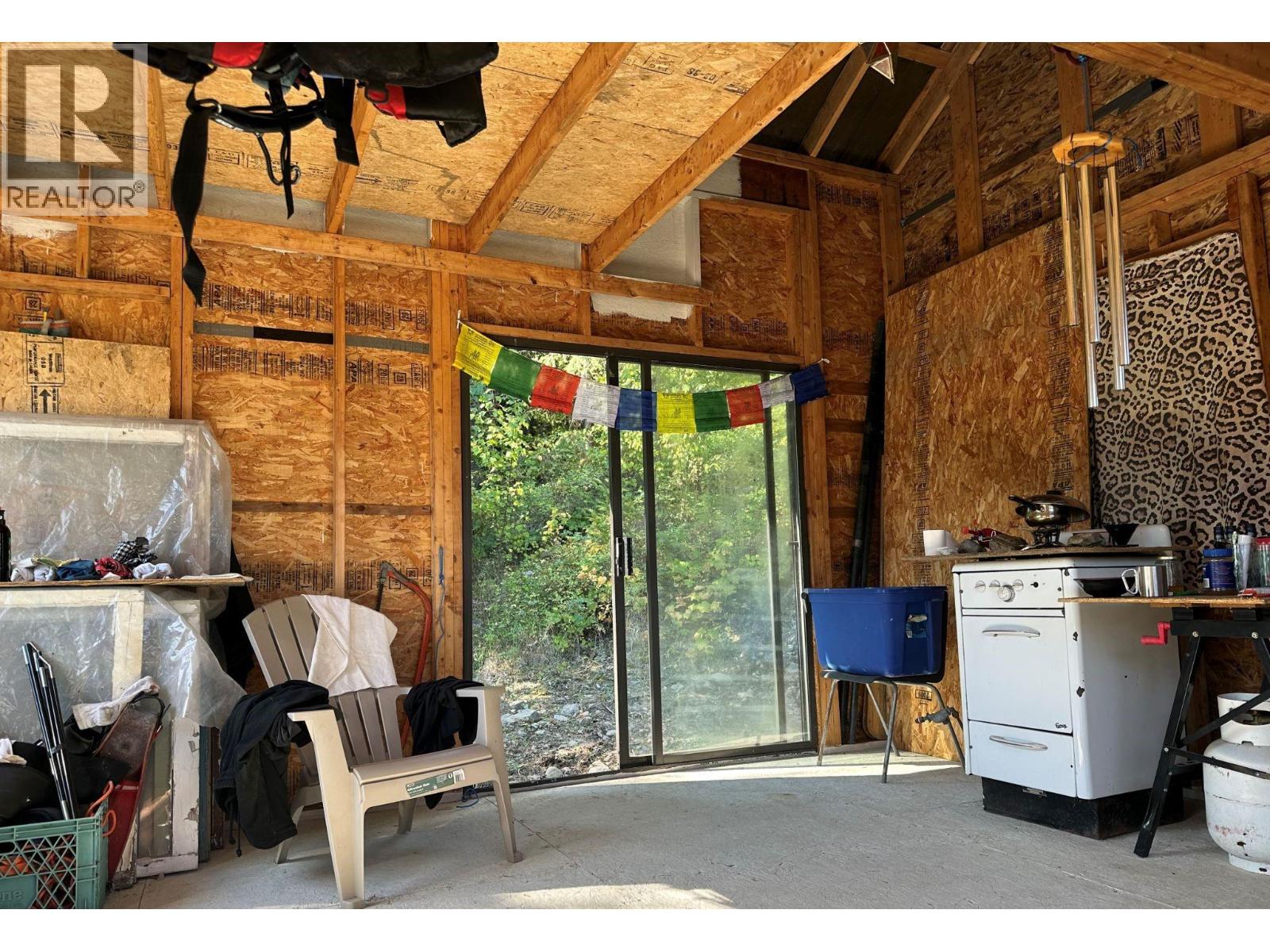 200 Lower Arrow Lake, Castlegar, British Columbia  V1N 4V8 - Photo 15 - 10362706