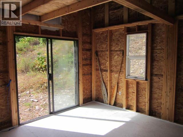 200 Lower Arrow Lake, Castlegar, British Columbia  V1N 4V8 - Photo 16 - 10362706