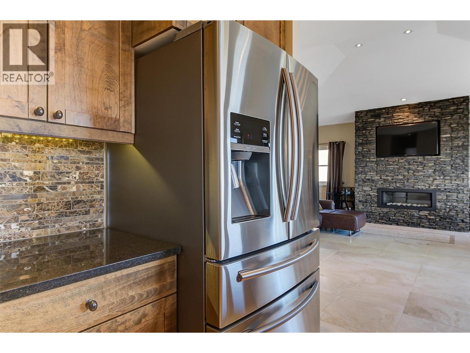 6172 Seymoure Avenue, Peachland, British Columbia  V0H 1X4 - Photo 15 - 10362589