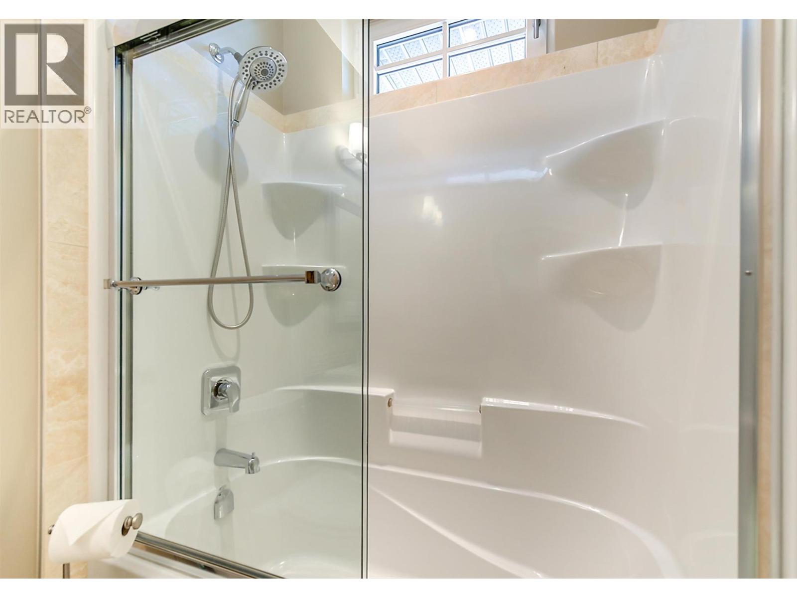 6172 Seymoure Avenue, Peachland, British Columbia  V0H 1X4 - Photo 42 - 10362589