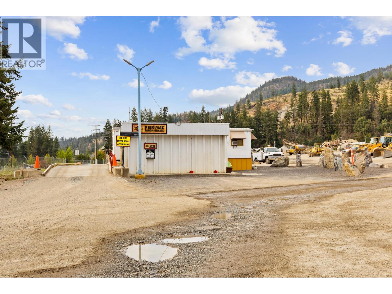 15799 Sawmill Road, Lake Country, British Columbia  V4V 2E2 - Photo 99 - 10362961