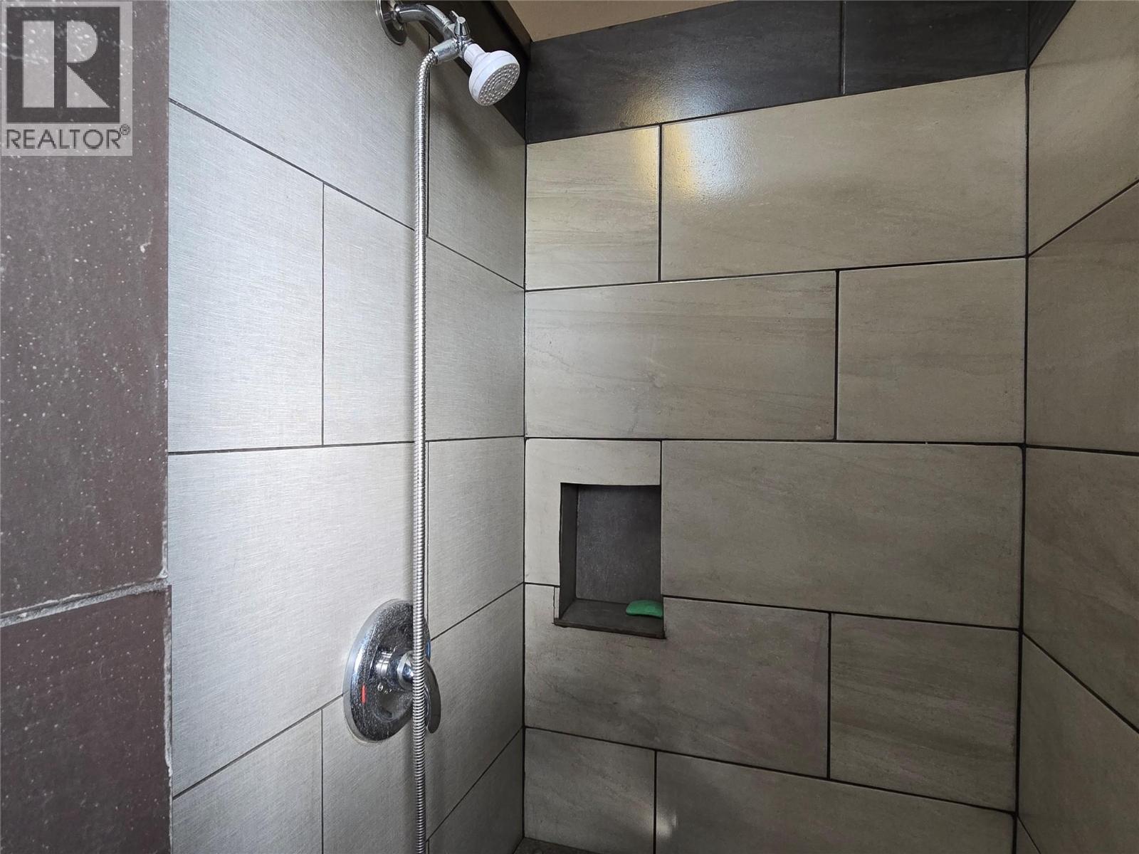 6355 Pinecrest Drive, Kamloops, British Columbia  V0K 2P0 - Photo 22 - 10362988