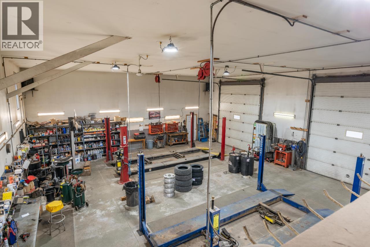 1700 Sandner Frontage Road, Christina Lake, British Columbia  V0H 1E3 - Photo 14 - 10362930