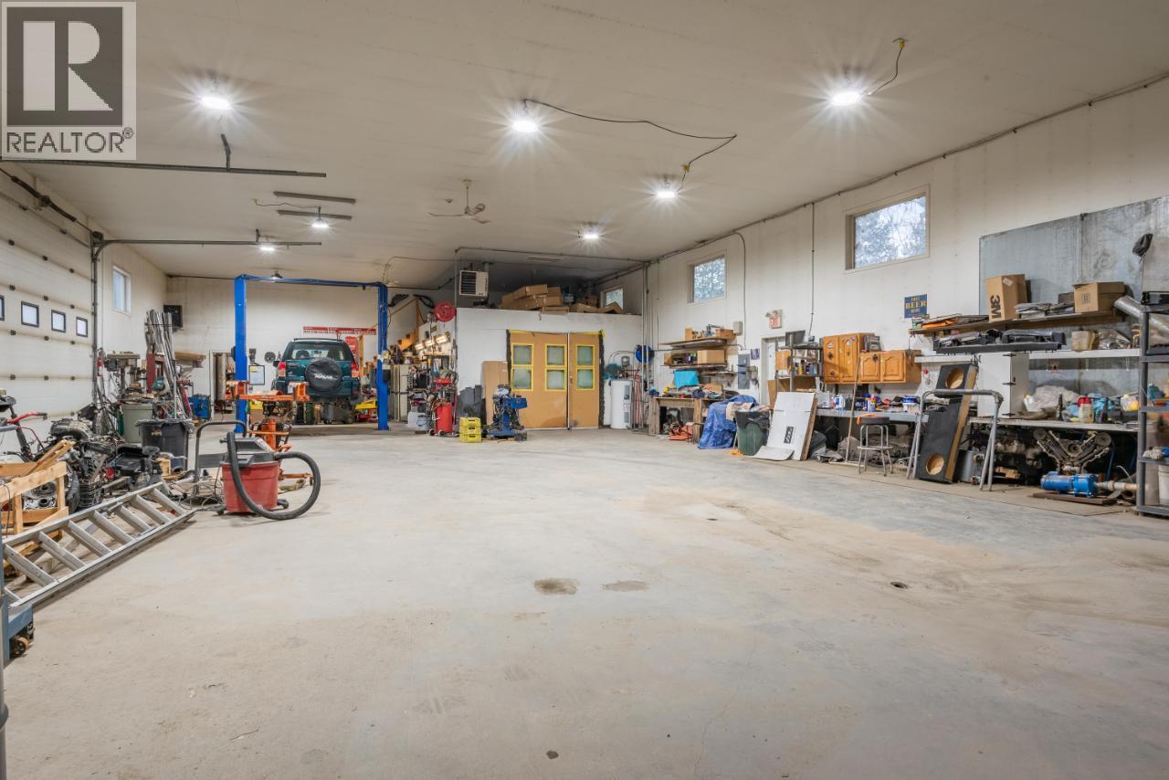 1700 Sandner Frontage Road, Christina Lake, British Columbia  V0H 1E3 - Photo 21 - 10362930