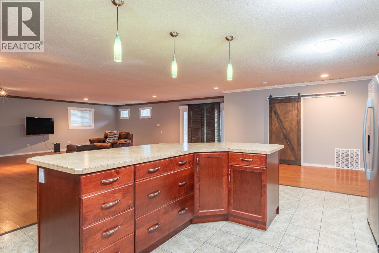 1700 Sandner Frontage Road, Christina Lake, British Columbia  V0H 1E3 - Photo 33 - 10362930