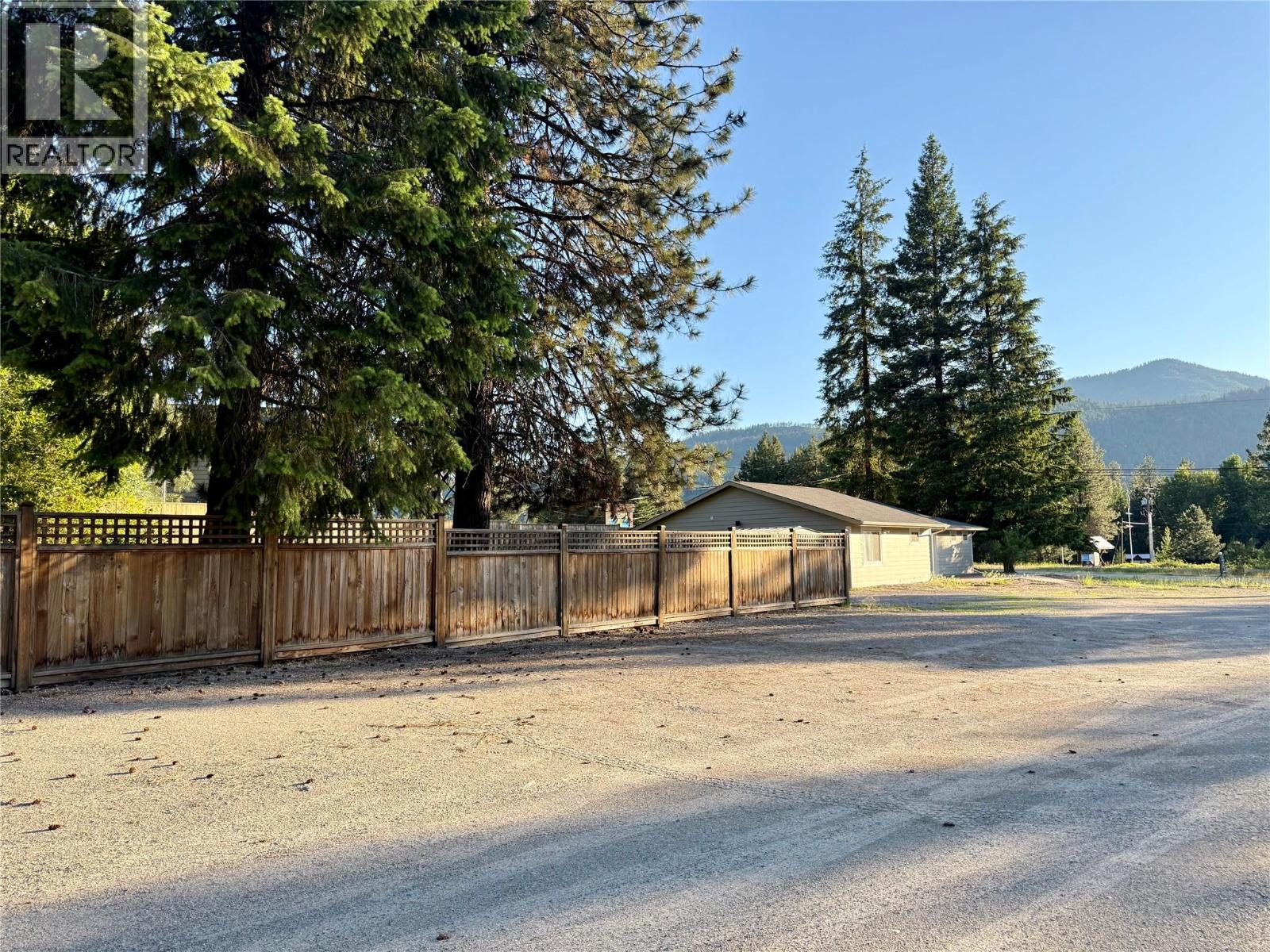 1700 Sandner Frontage Road, Christina Lake, British Columbia  V0H 1E3 - Photo 51 - 10362930