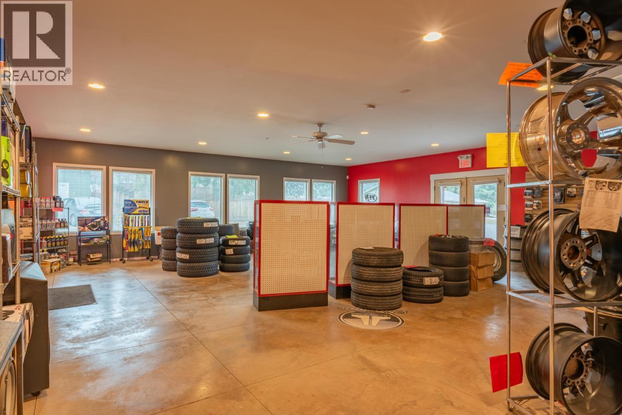 1700 Sandner Frontage Road, Christina Lake, British Columbia  V0H 1E3 - Photo 6 - 10362930