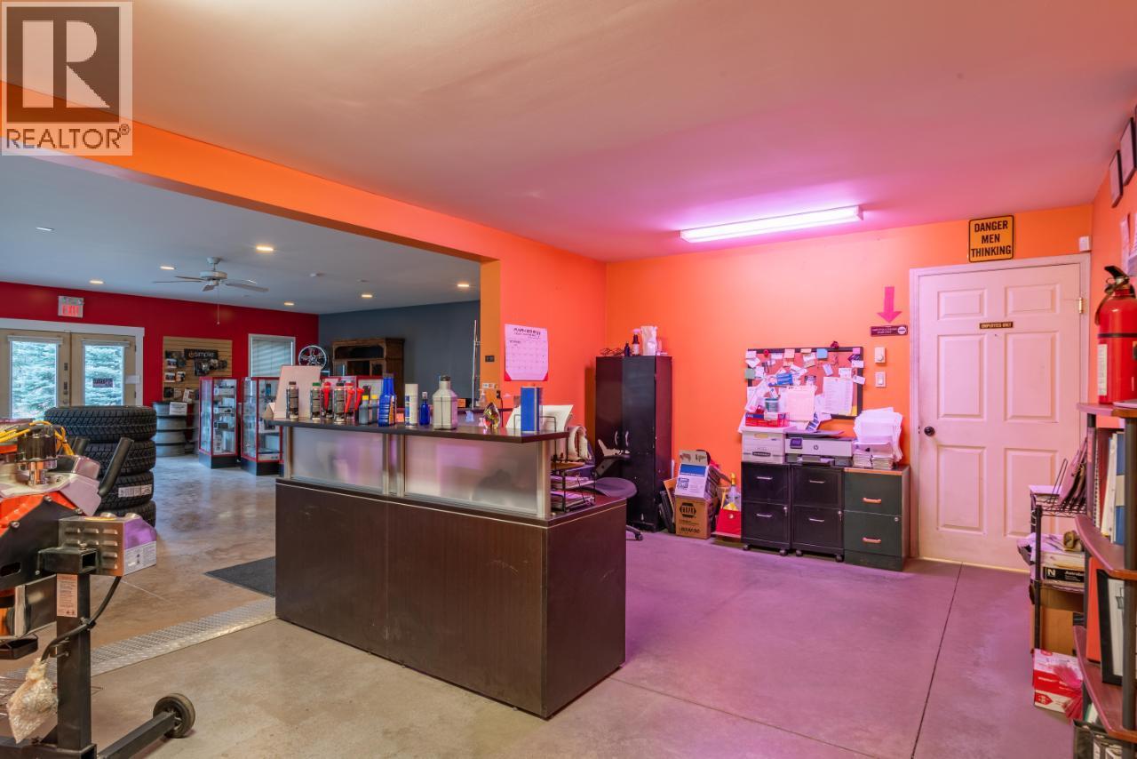 1700 Sandner Frontage Road, Christina Lake, British Columbia  V0H 1E3 - Photo 8 - 10362930