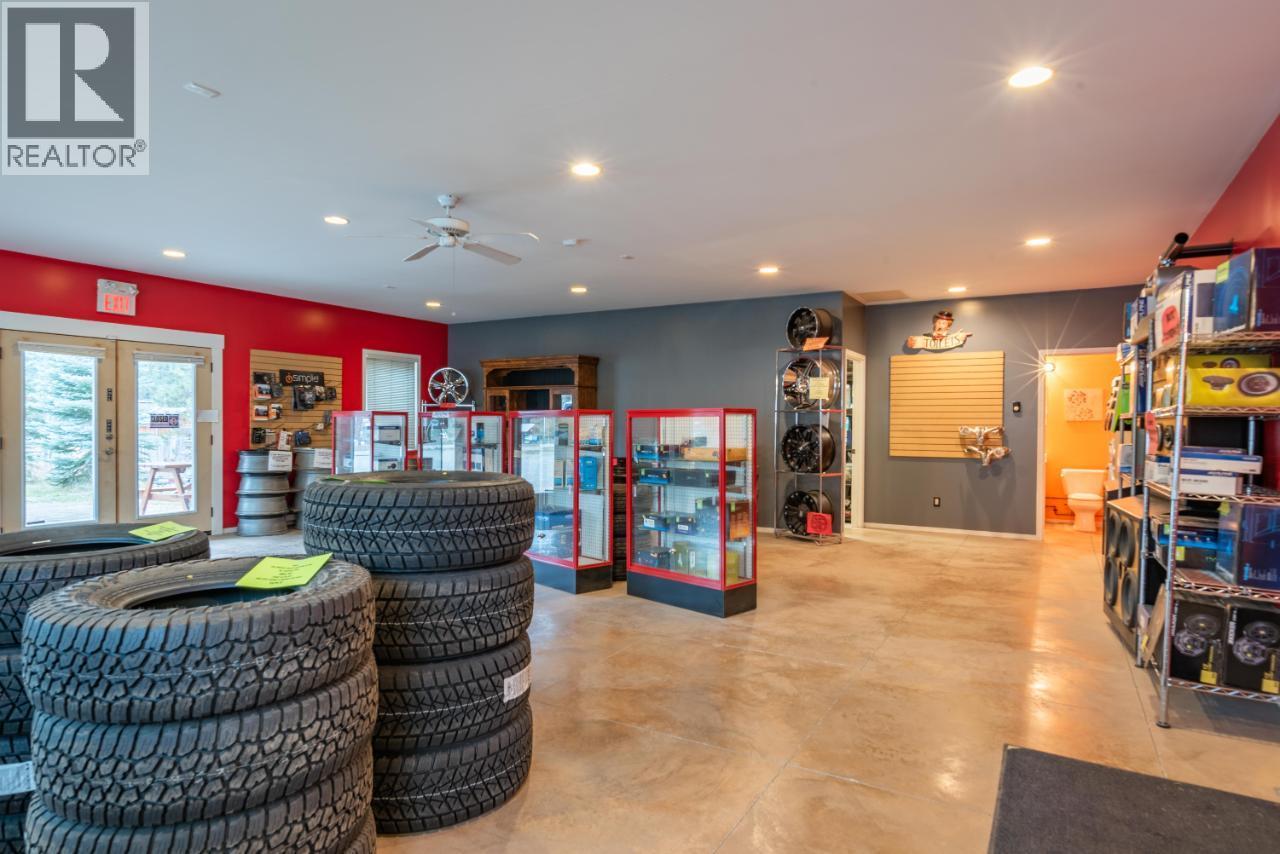 1700 Sandner Frontage Road, Christina Lake, British Columbia  V0H 1E3 - Photo 9 - 10362930