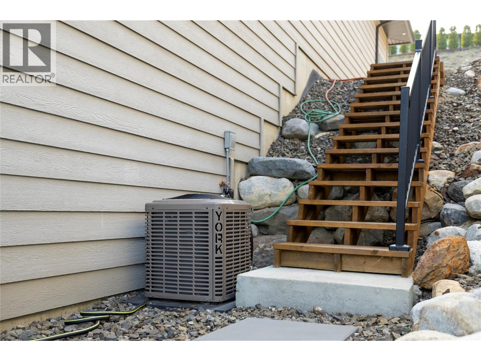 1404 Copper Mountain Court Unit# 33, Vernon, British Columbia  V1B 3Y7 - Photo 41 - 10362995