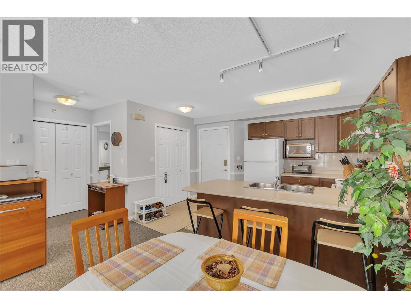 215 Kettleview Road Unit# 402, Big White, British Columbia  V1P 1P3 - Photo 6 - 10362681