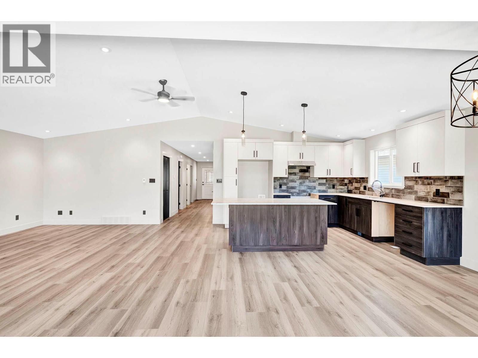 312 Arbutus Street Unit# 27, Chase, British Columbia  V0E 1M0 - Photo 11 - 10362663