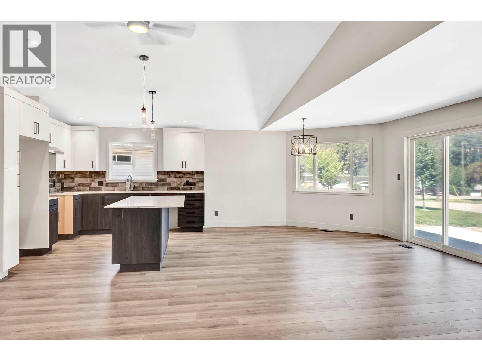 312 Arbutus Street Unit# 27, Chase, British Columbia  V0E 1M0 - Photo 6 - 10362663