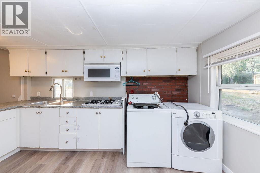 5362 Shelly Drive, Kamloops, British Columbia  V2C 5A7 - Photo 16 - 10363029