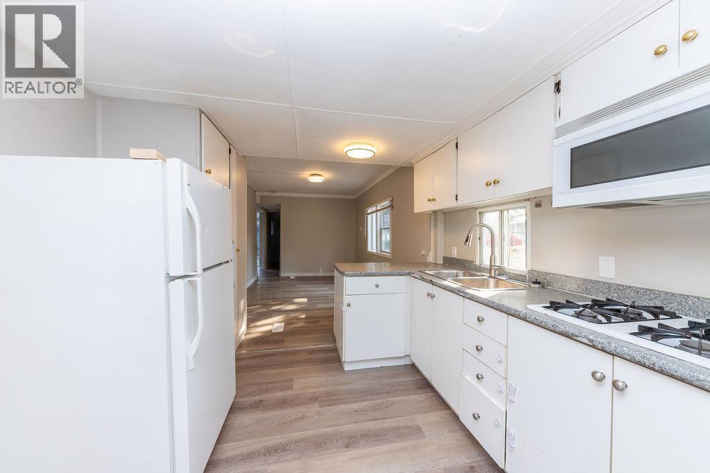 5362 Shelly Drive, Kamloops, British Columbia  V2C 5A7 - Photo 21 - 10363029