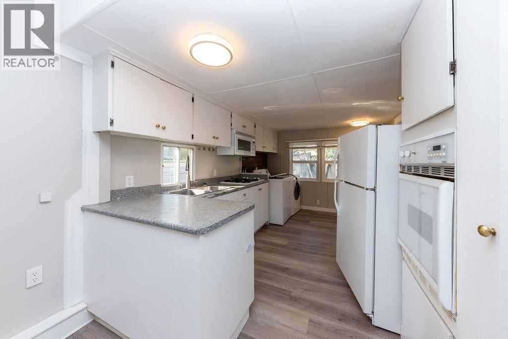 5362 Shelly Drive, Kamloops, British Columbia  V2C 5A7 - Photo 6 - 10363029