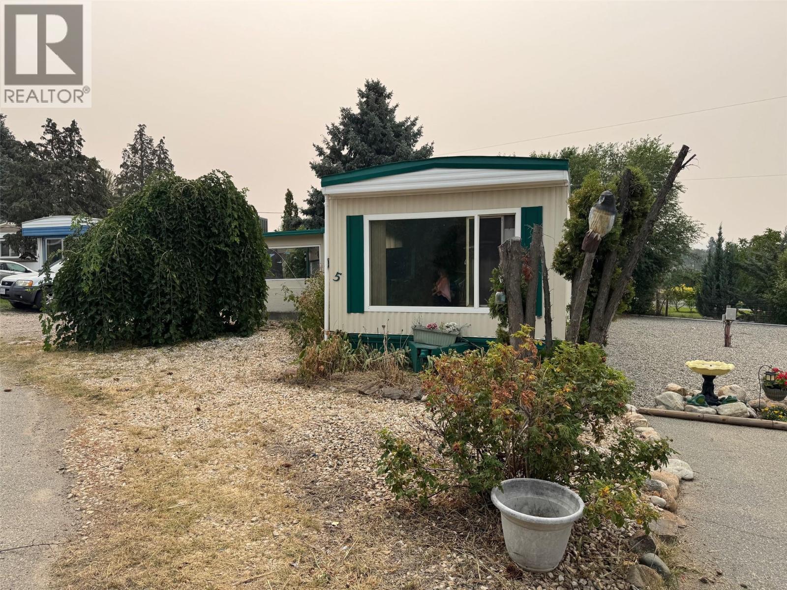 146 Willow Court Unit# 5, Oliver, British Columbia  V0H 1T2 - Photo 1 - 10363020