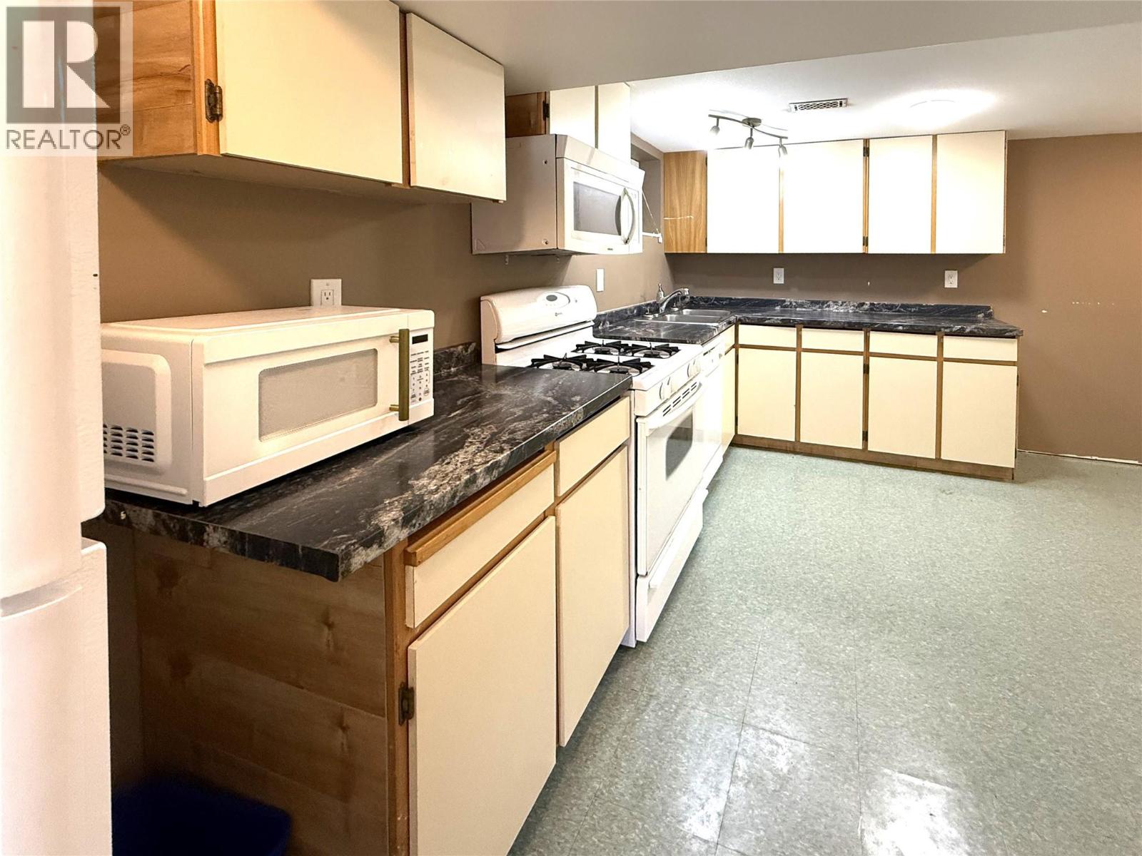 1359 Hamilton Street, Kamloops, British Columbia  V2B 2V3 - Photo 22 - 10363071