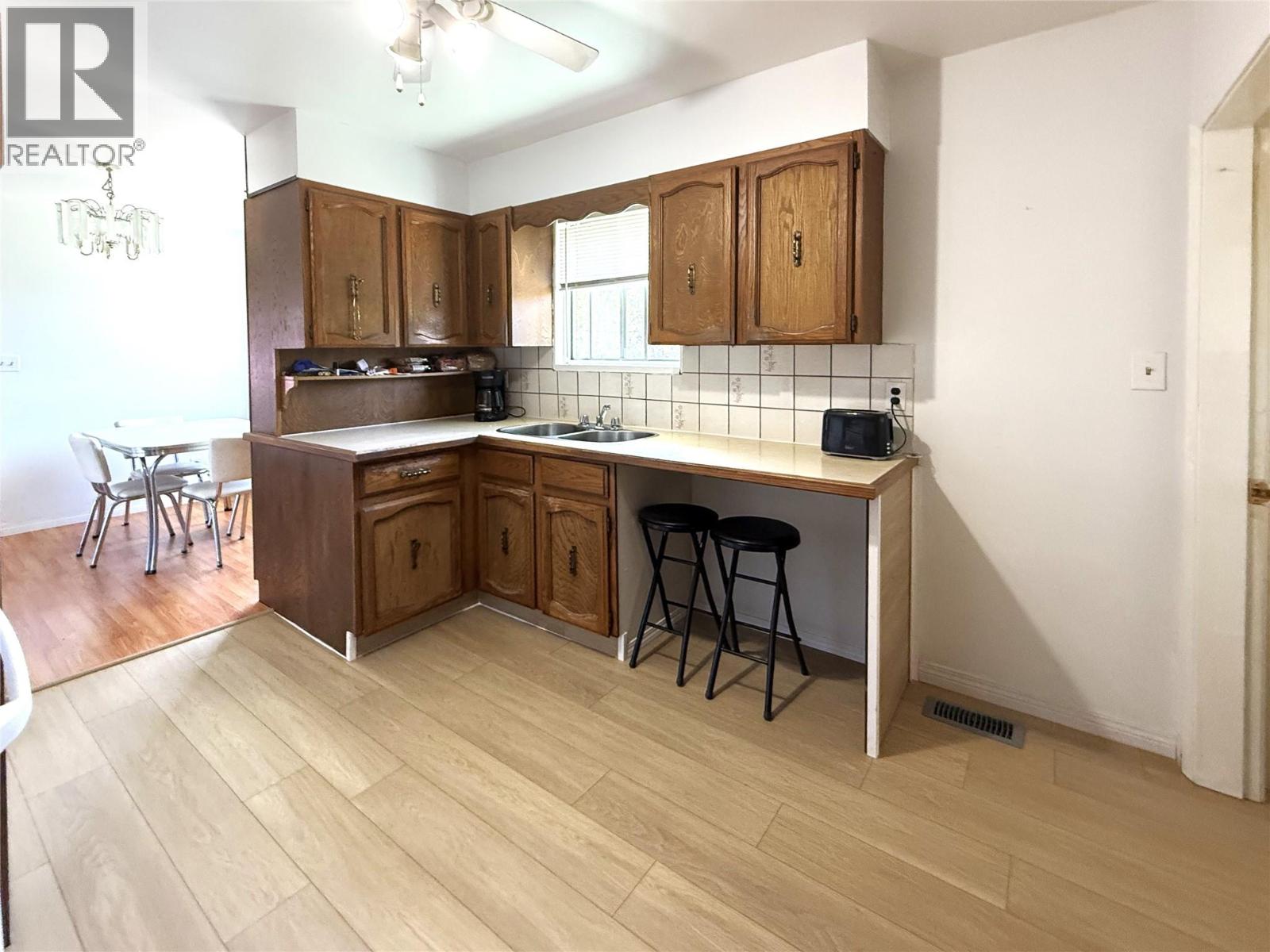 1359 Hamilton Street, Kamloops, British Columbia  V2B 2V3 - Photo 3 - 10363071