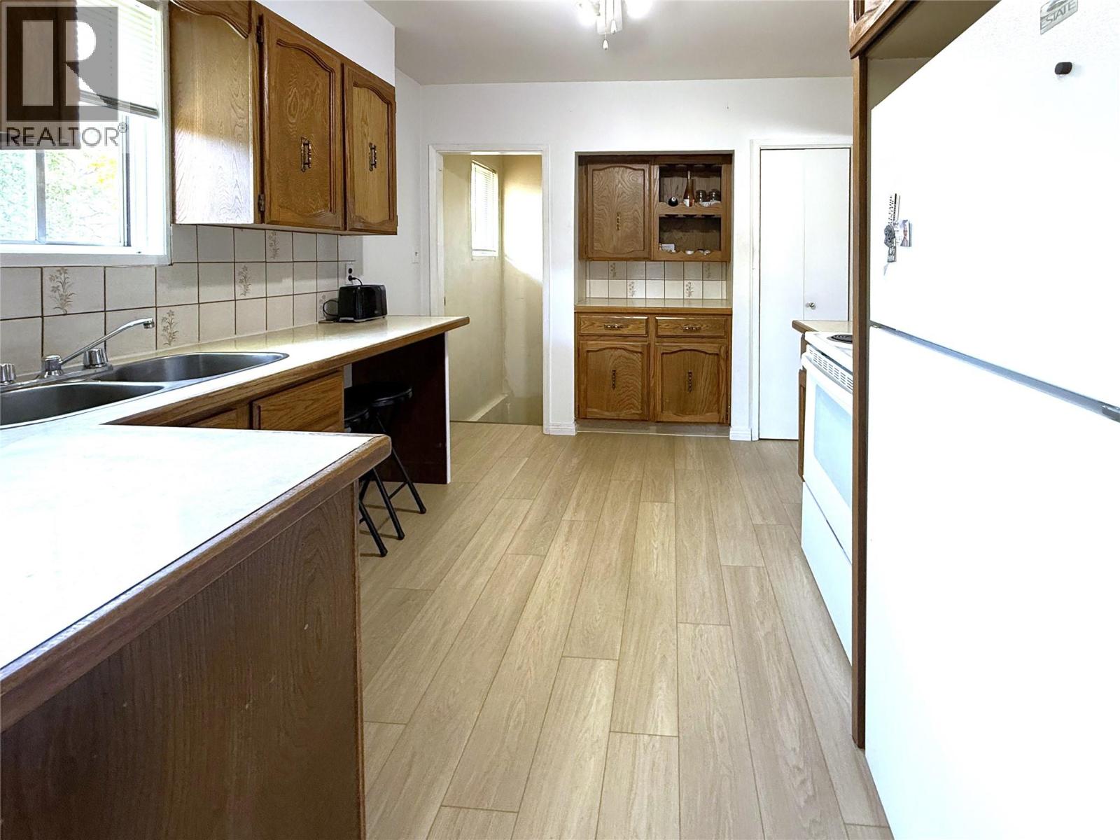 1359 Hamilton Street, Kamloops, British Columbia  V2B 2V3 - Photo 4 - 10363071