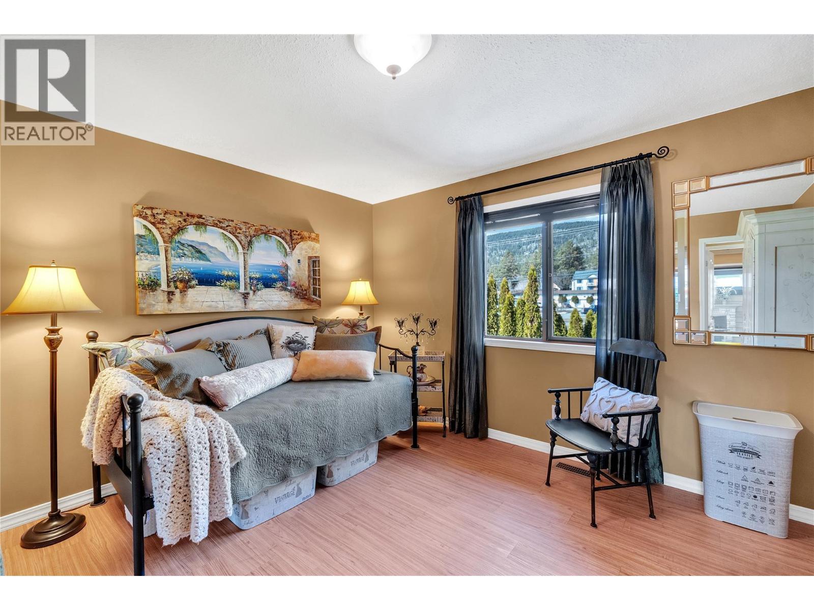 2463 Irvine Avenue, Merritt, British Columbia  V1K 1H4 - Photo 23 - 10363110