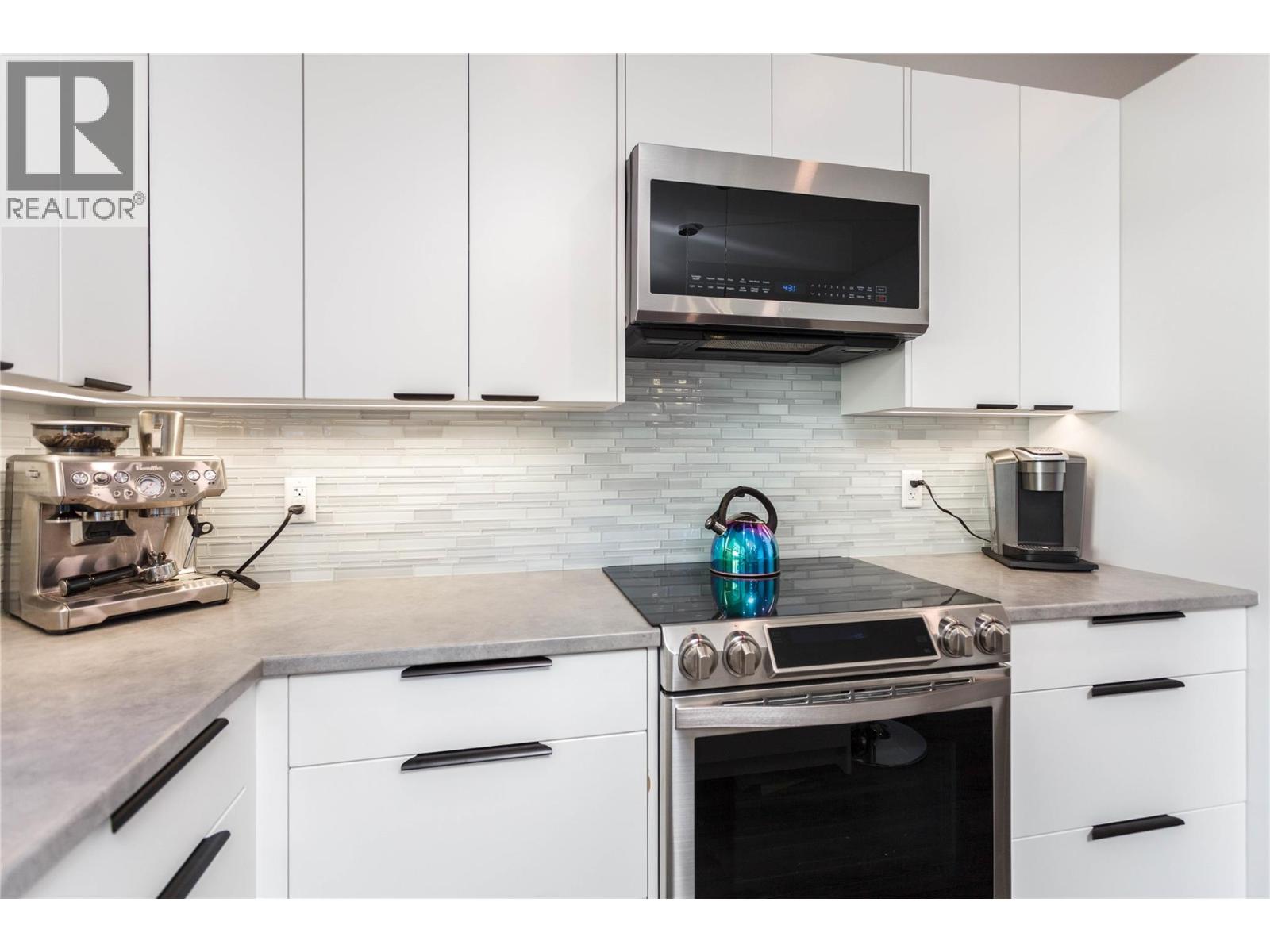 2253 Shuswap Avenue, Lumby, British Columbia  V0E 2G0 - Photo 16 - 10362869