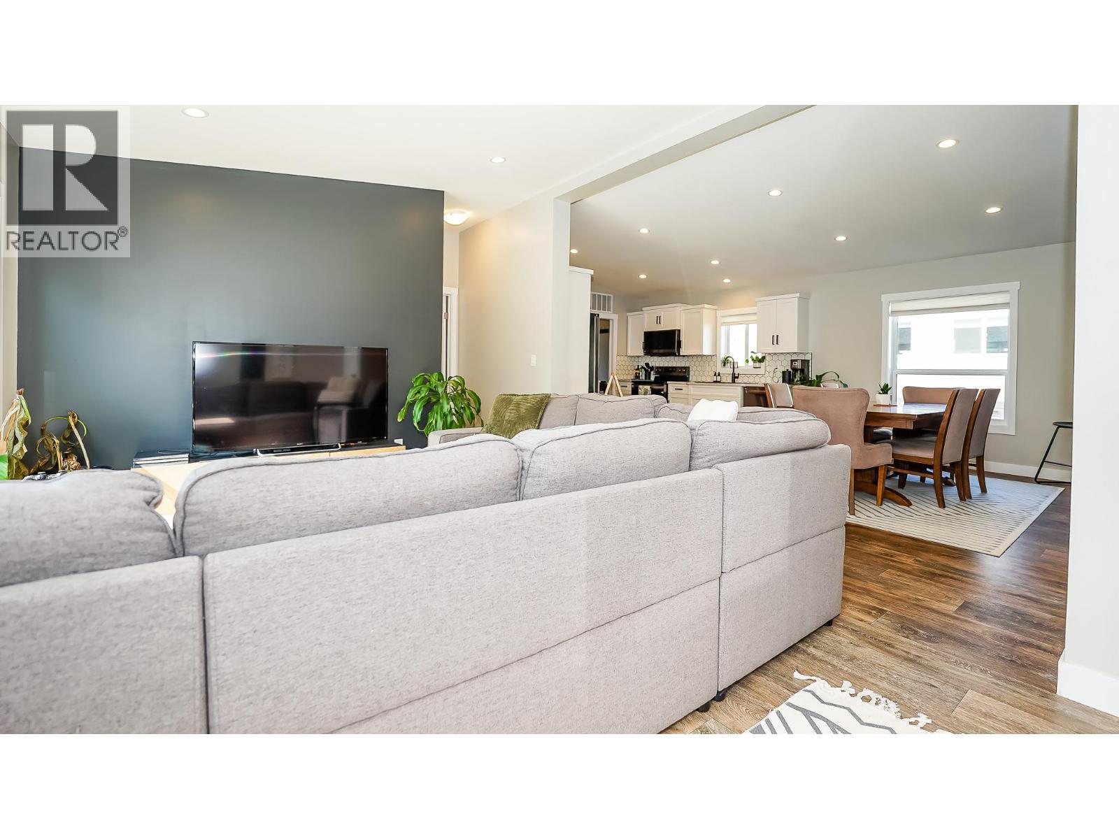 44 Johnson Way, Revelstoke, British Columbia  V0E 2S0 - Photo 5 - 10363129