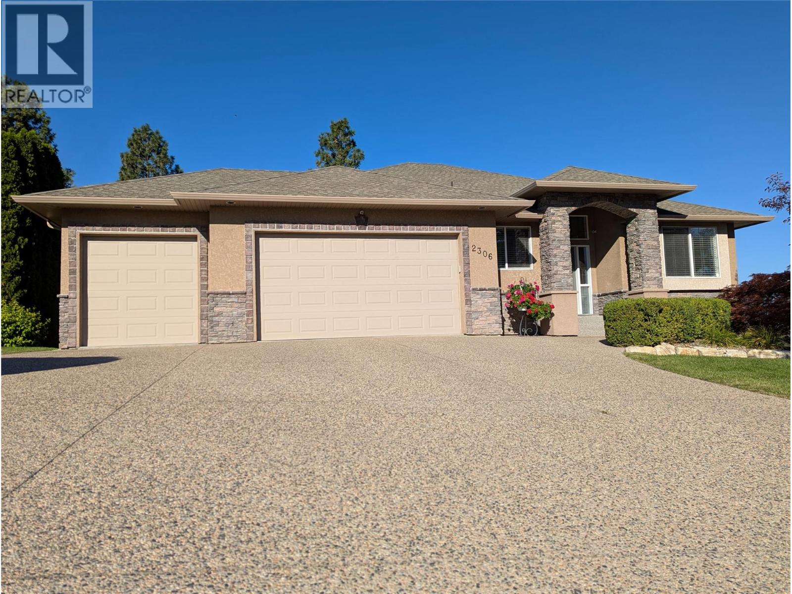 2306 Quail Run Drive, Kelowna, British Columbia  V1V 2S3 - Photo 2 - 10357838