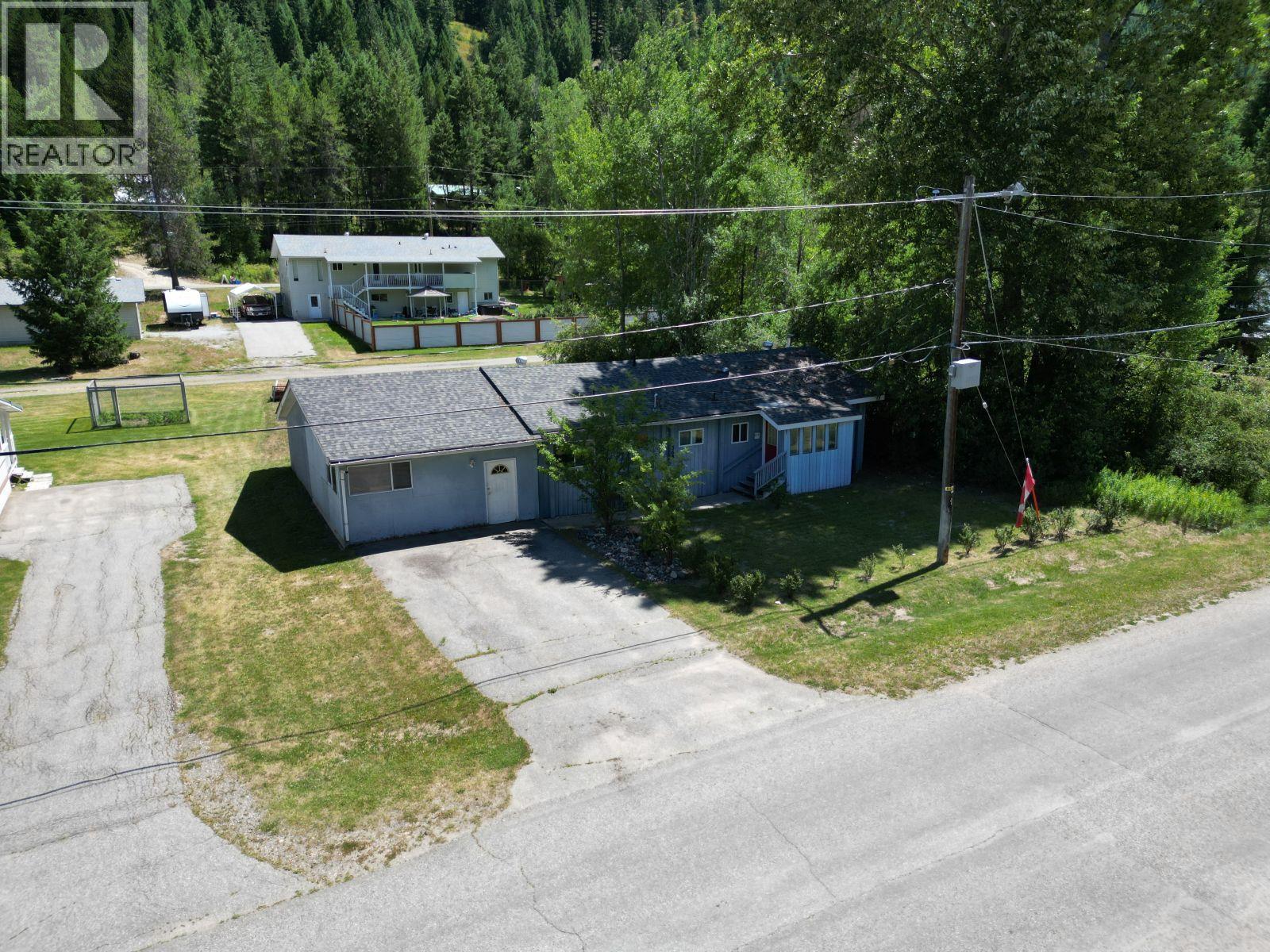 568 N Kimberly Avenue, Greenwood, British Columbia  V0H 1J0 - Photo 19 - 10363051