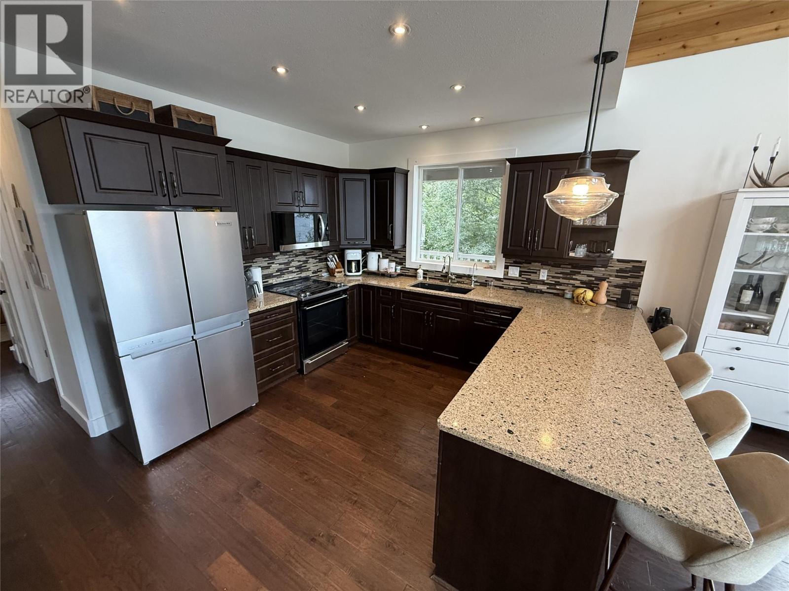 6986 South Moberly Lake Road, Moberly Lake, British Columbia  V0C 1X0 - Photo 11 - 10363204