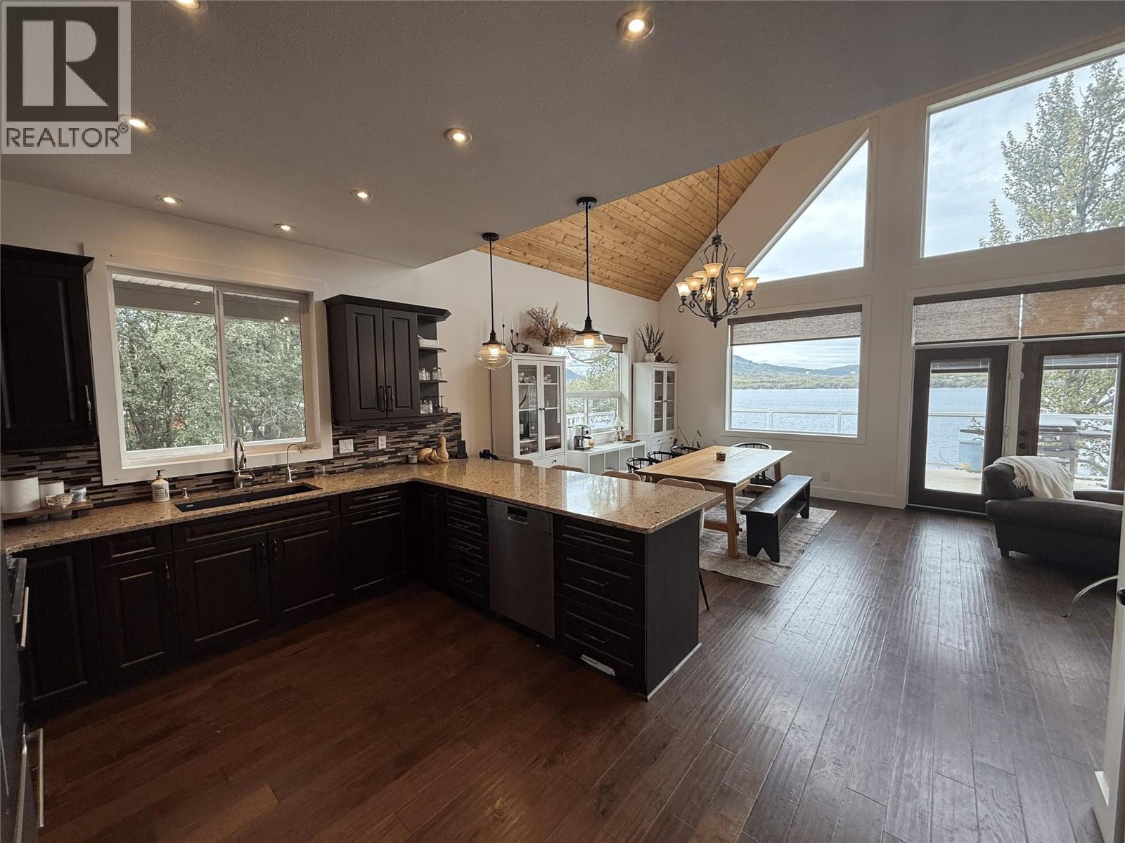 6986 South Moberly Lake Road, Moberly Lake, British Columbia  V0C 1X0 - Photo 12 - 10363204