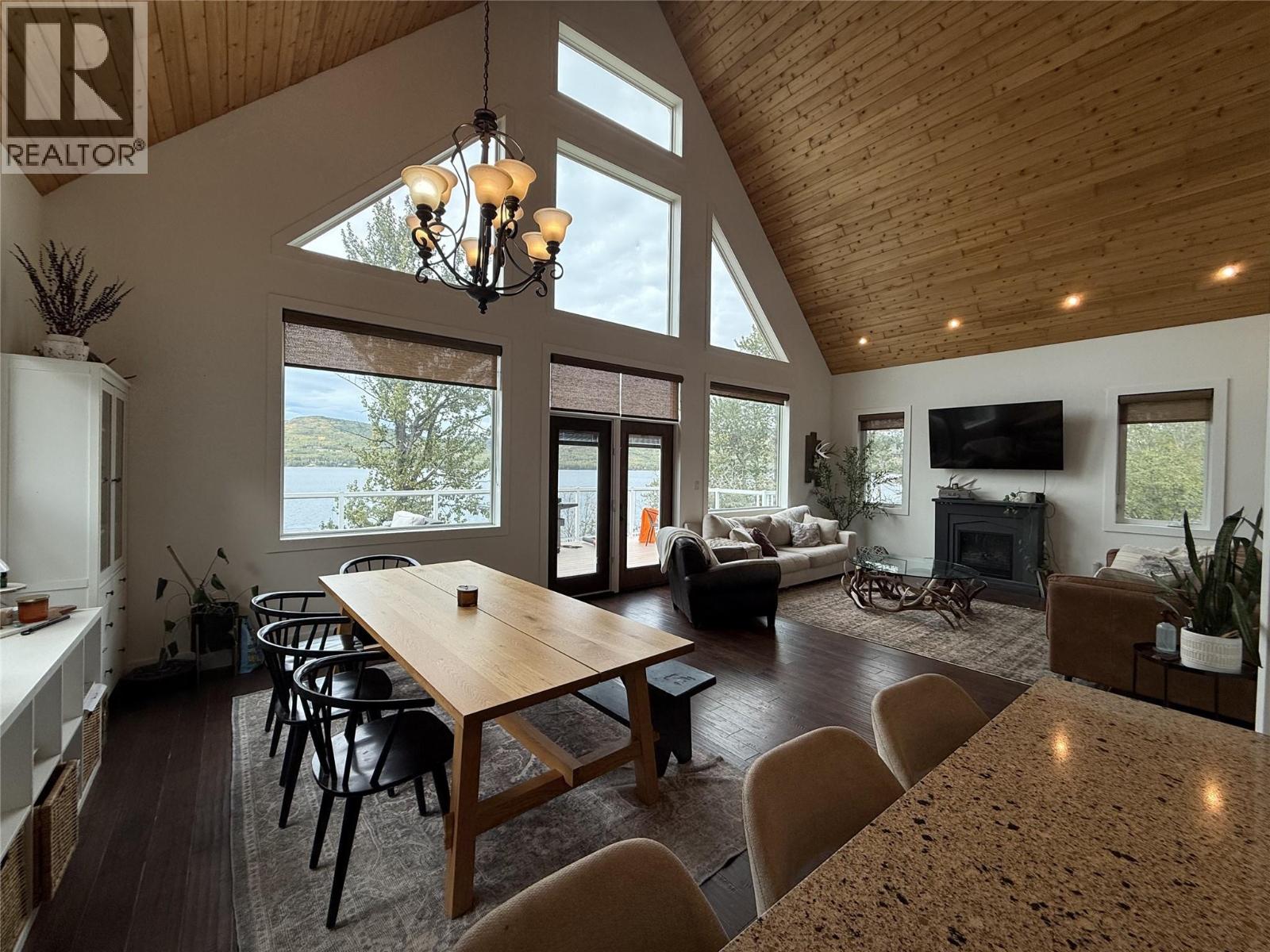 6986 South Moberly Lake Road, Moberly Lake, British Columbia  V0C 1X0 - Photo 5 - 10363204