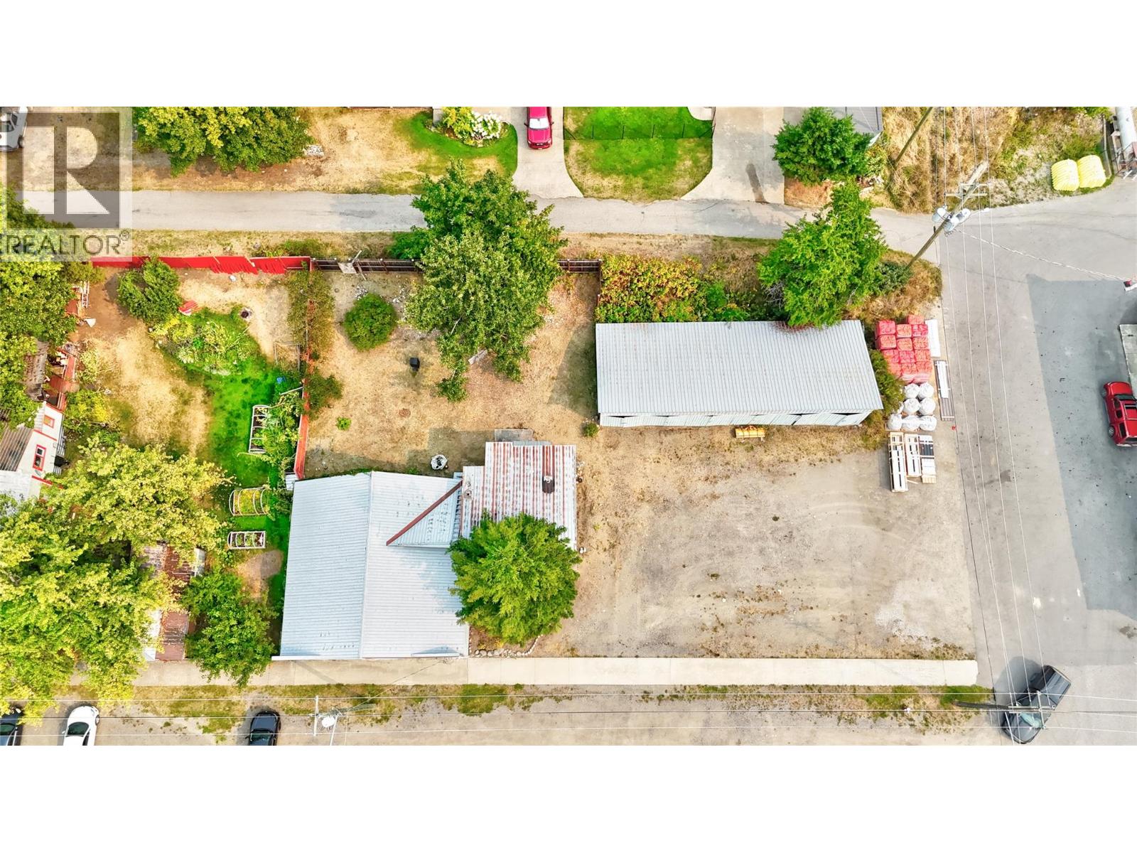 306 & 310 Lake Avenue, Silverton, British Columbia  V0G 1S0 - Photo 2 - 10363254