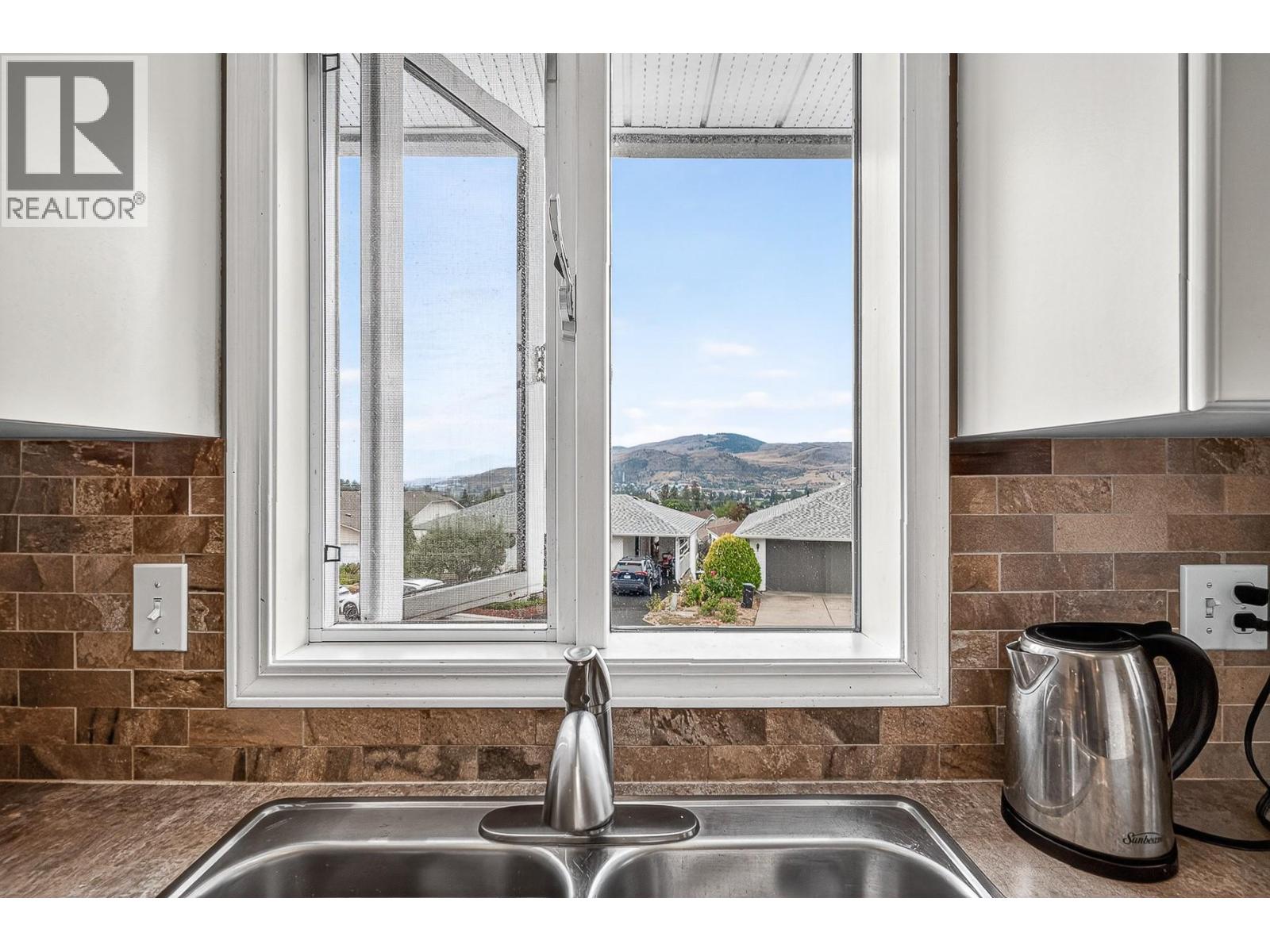 4221 Wellington Drive, Vernon, British Columbia  V1T 9H7 - Photo 12 - 10363067