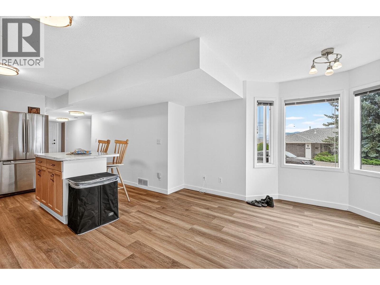 4221 Wellington Drive, Vernon, British Columbia  V1T 9H7 - Photo 34 - 10363067