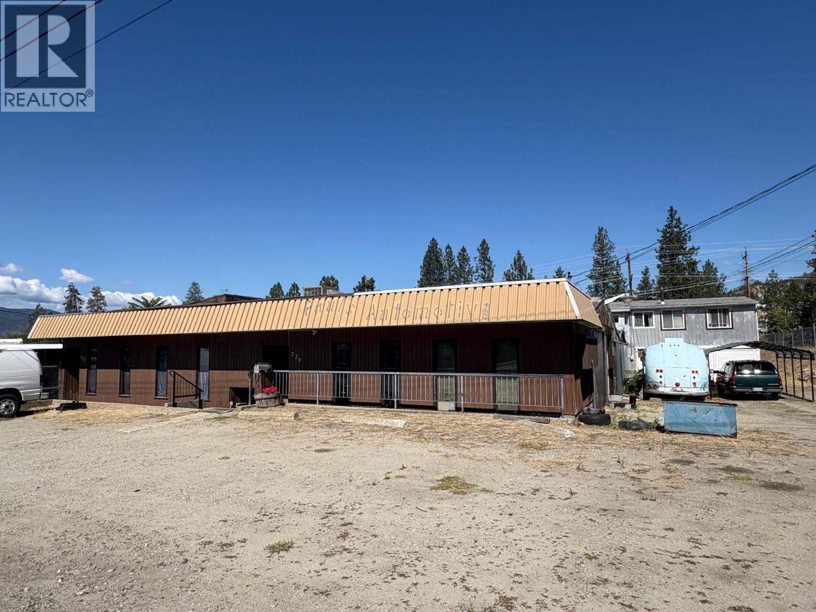 737 Okanagan Avenue, Penticton, British Columbia  V2A 3K7 - Photo 1 - 10363293