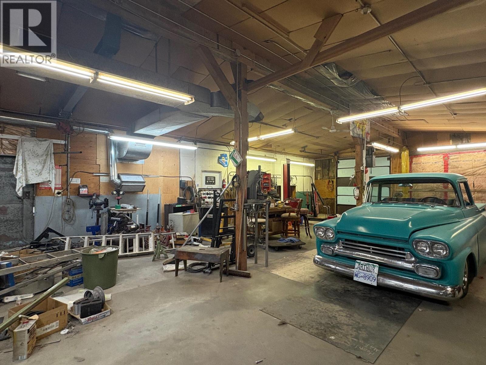 737 Okanagan Avenue, Penticton, British Columbia  V2A 3K7 - Photo 10 - 10363293