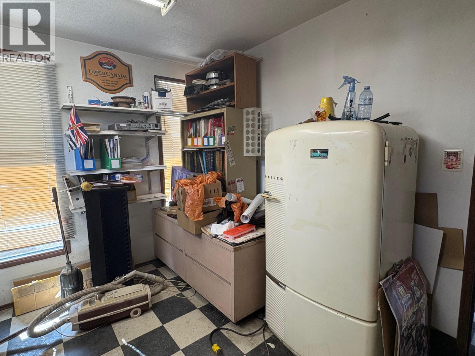 737 Okanagan Avenue, Penticton, British Columbia  V2A 3K7 - Photo 12 - 10363293